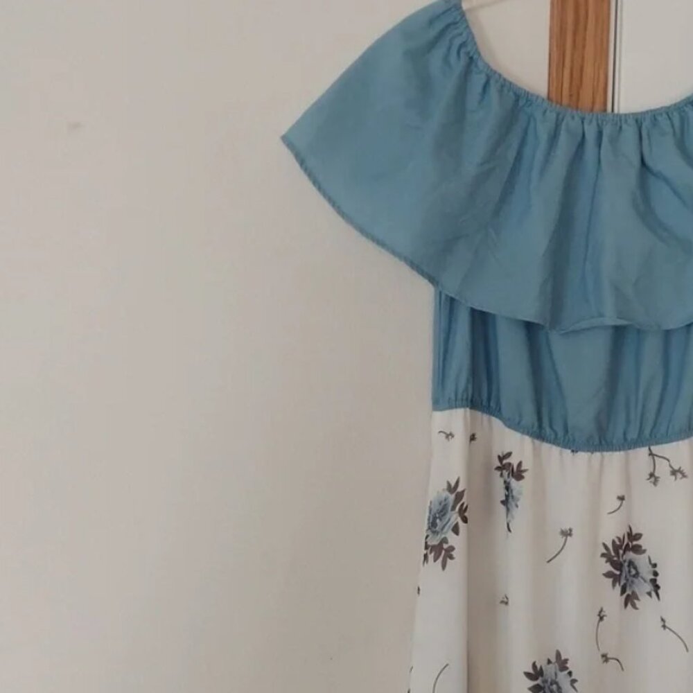 Gorgeous floral summer dress. Size XL perfect for any ocassion - Picture 2 of 7